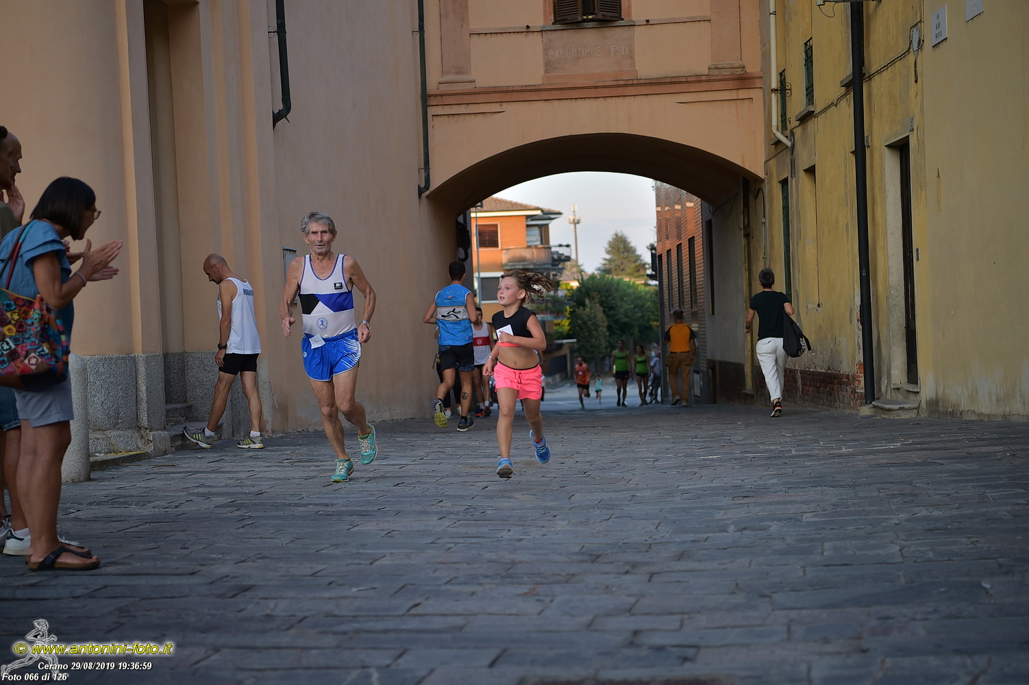 Foto 066 di 126