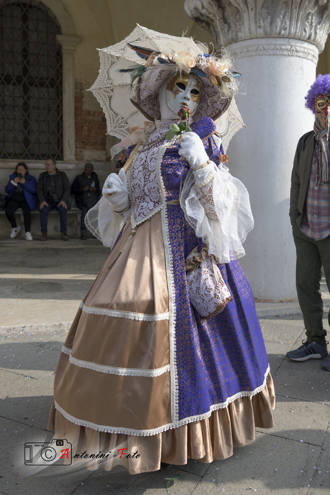 Foto 038 di 142
