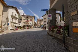 Foto 10 di 59