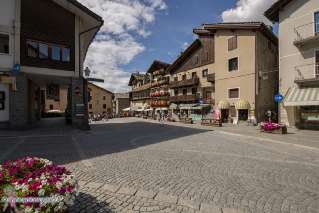 Foto 11 di 59