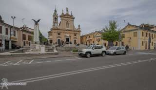Foto 25 di 39