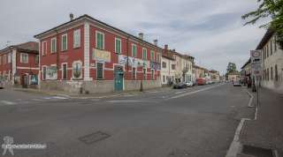 Foto 31 di 39