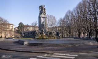 Foto 14 di 40