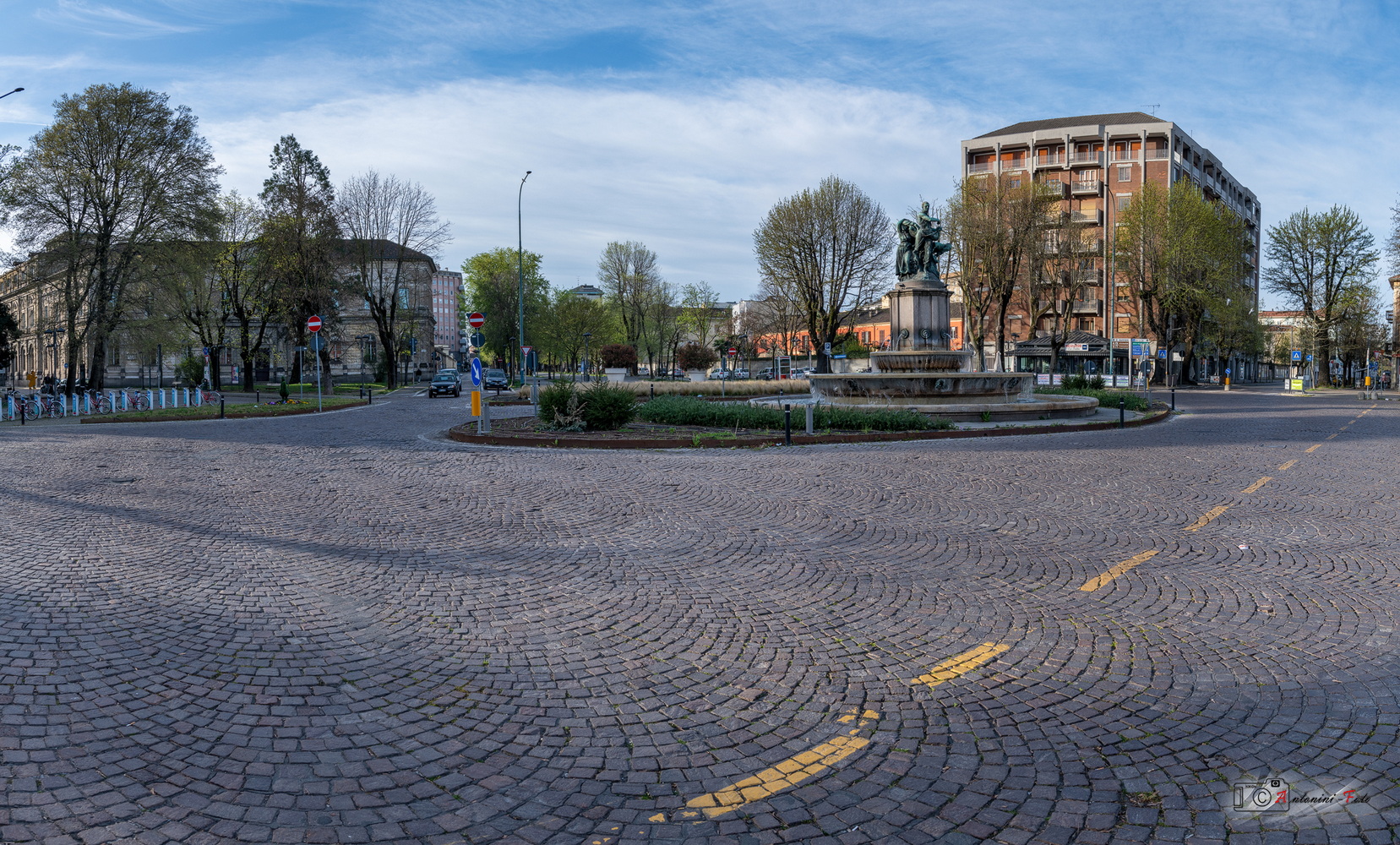 Foto 01 di 37
