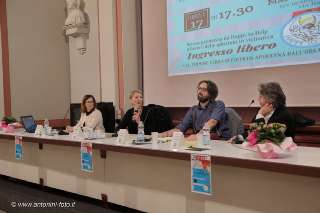 Foto 35 di 81