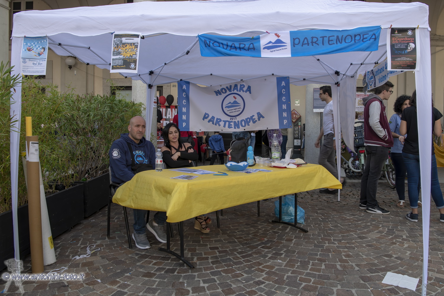 Foto 025 di 139