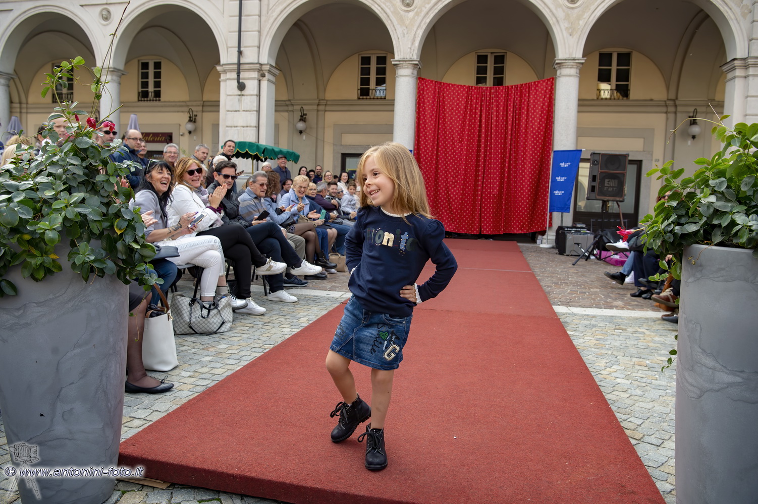 Foto 026 di 140