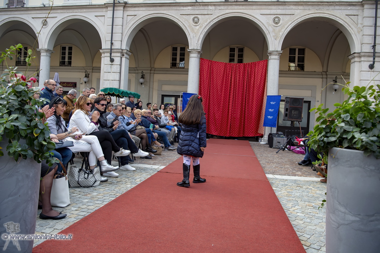 Foto 031 di 140