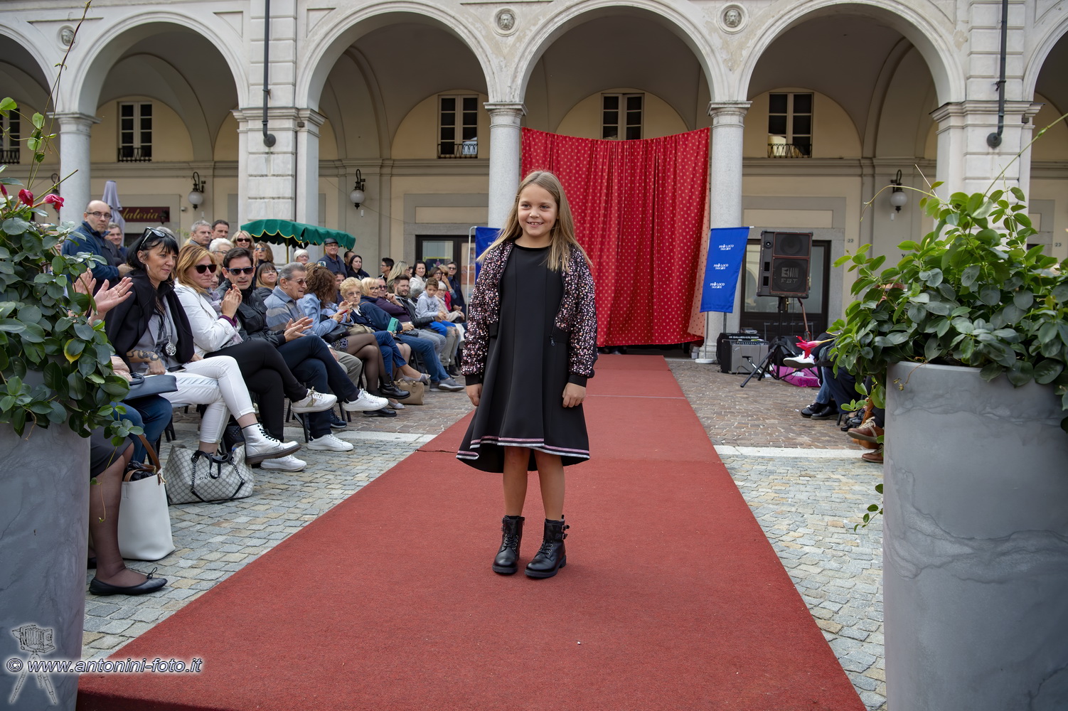 Foto 036 di 140