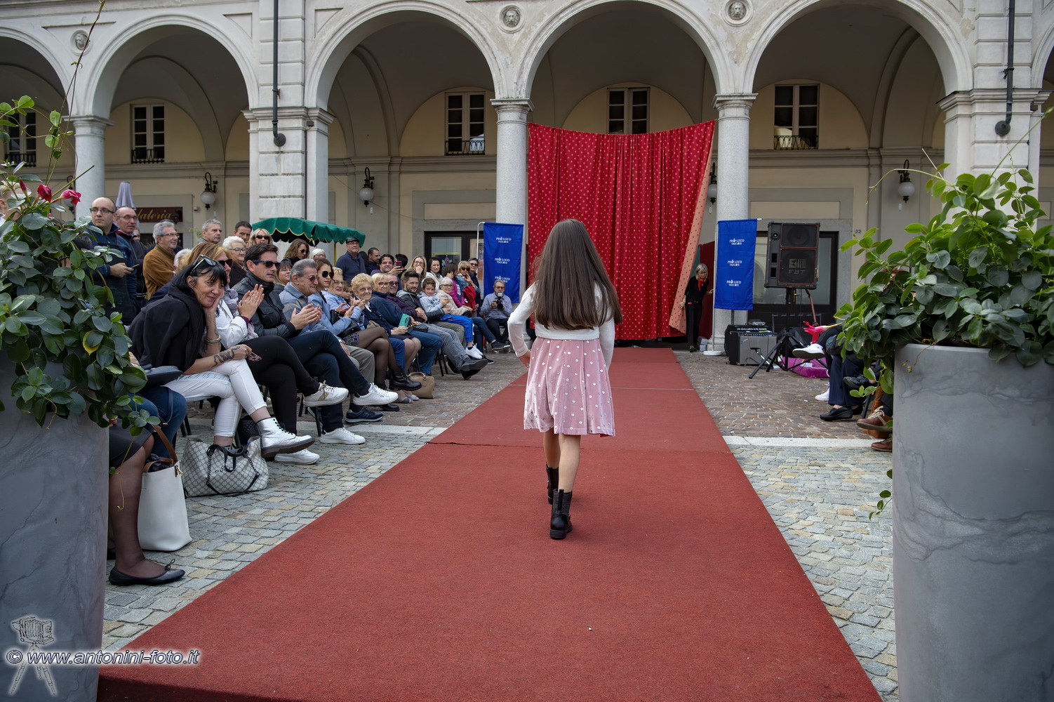 Foto 047 di 140