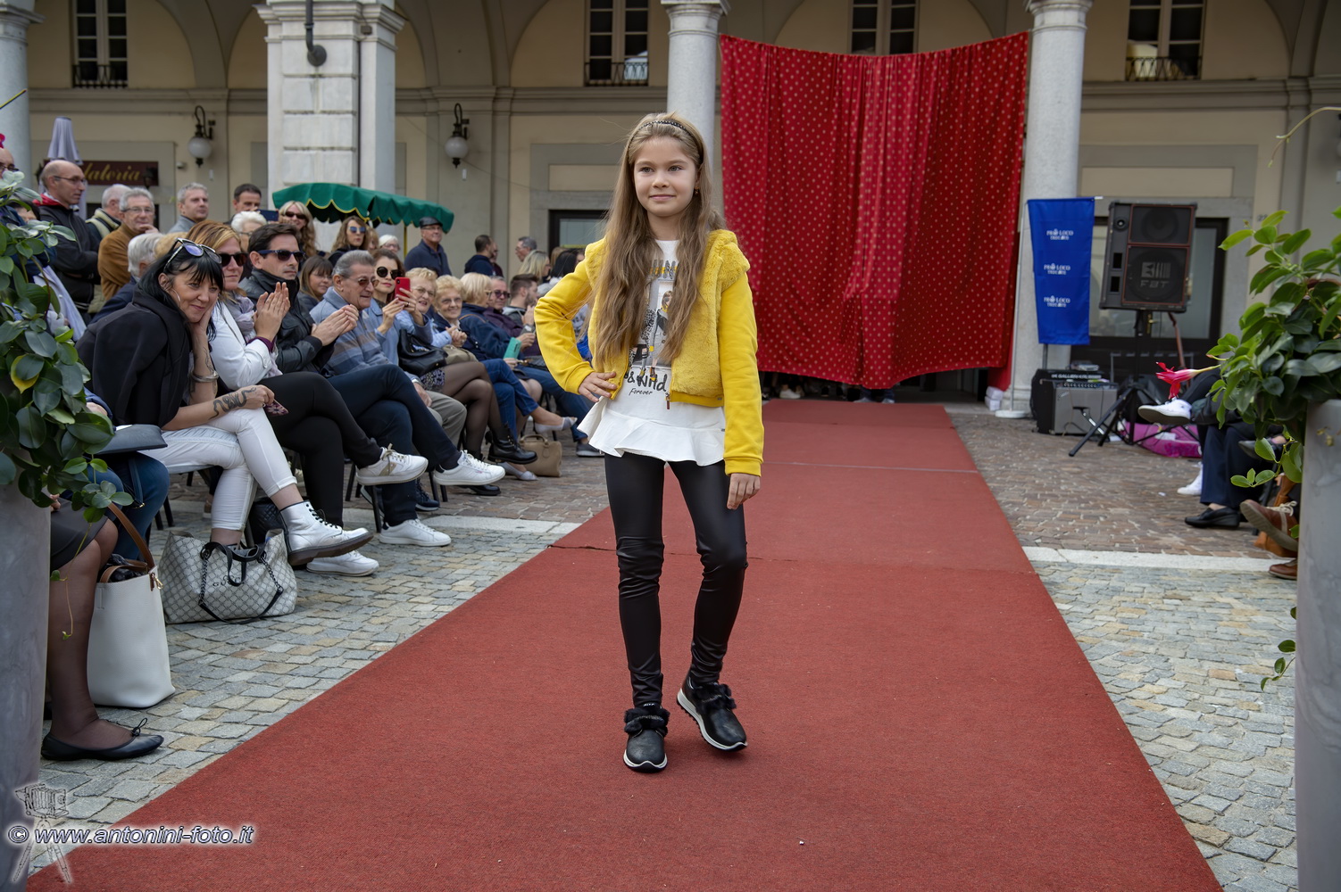 Foto 076 di 140