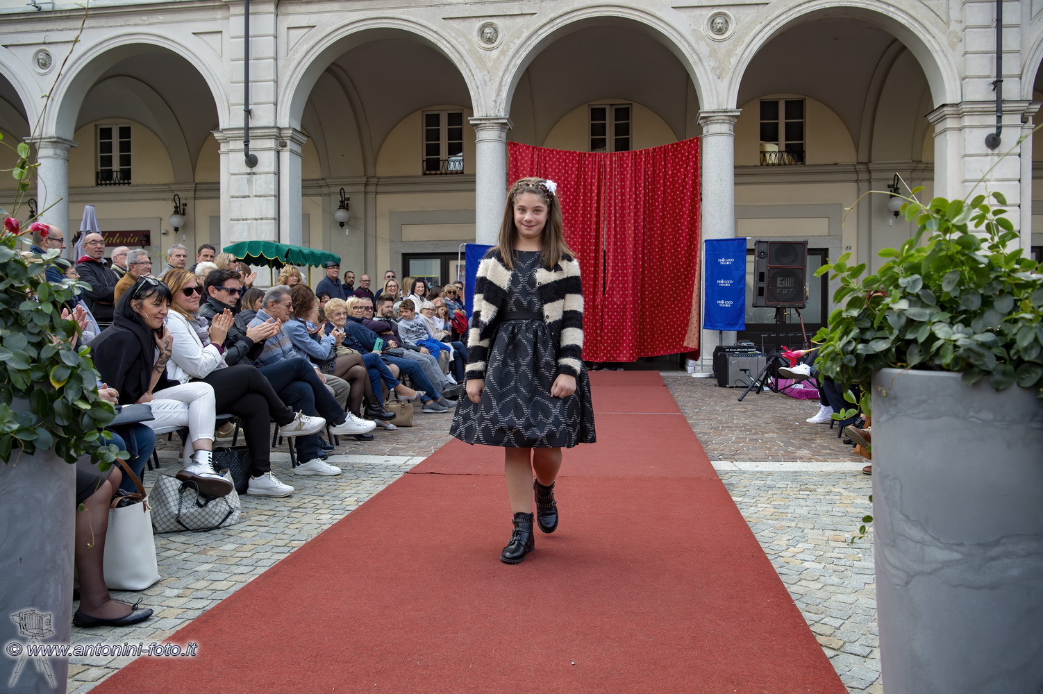 Foto 081 di 140