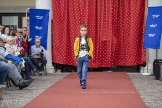 Foto 075 di 140