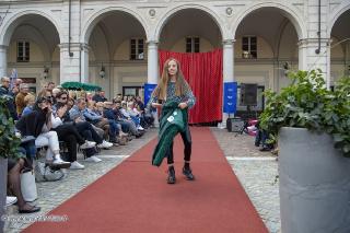 Foto 107 di 140