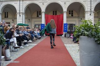 Foto 110 di 140