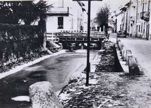 Foto 102 di 147