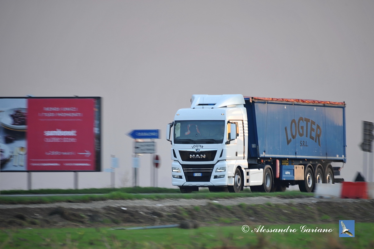 Foto 65 di 76