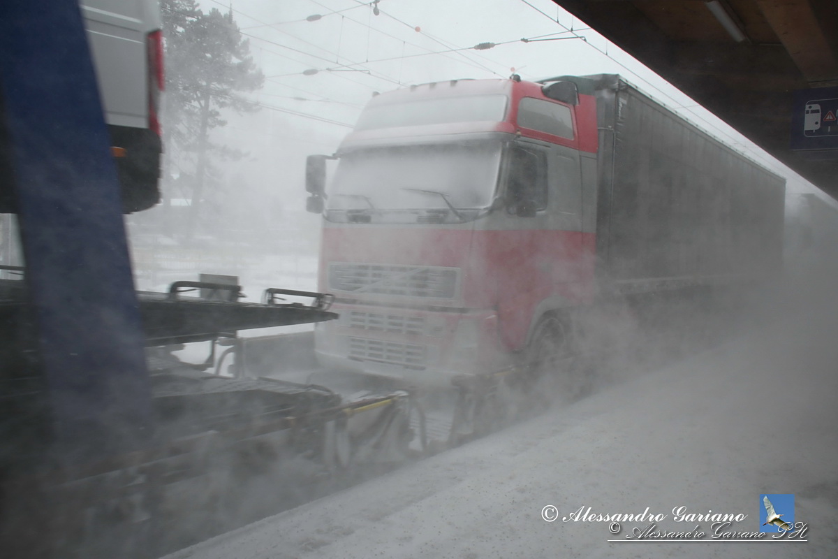 Foto 004 di 152