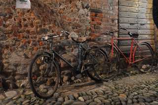 Foto 13 di 93
