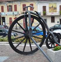 Foto 21 di 93