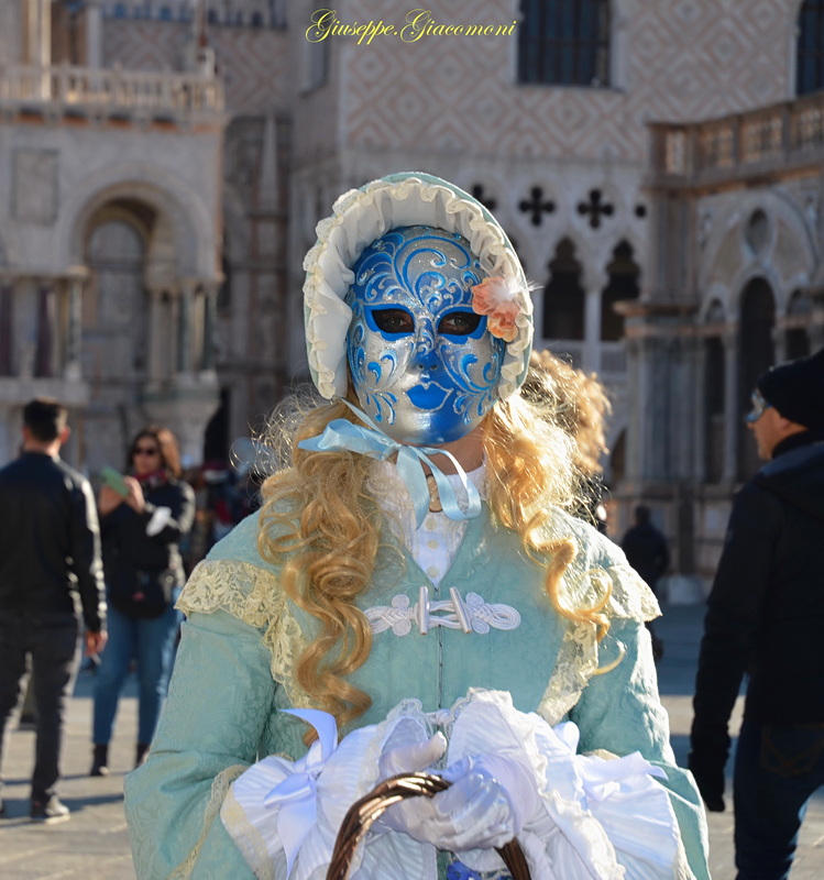 Foto 025 di 257
