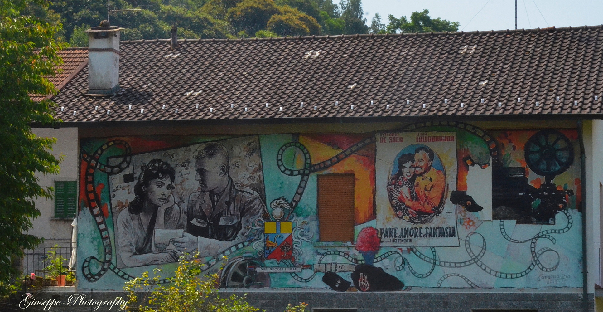 Foto 21 di 74