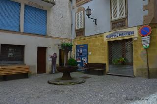 Foto 25 di 61
