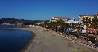 Foto 03 di 47