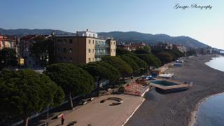 Foto 22 di 47
