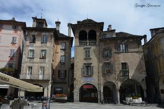 Foto 02 di 89