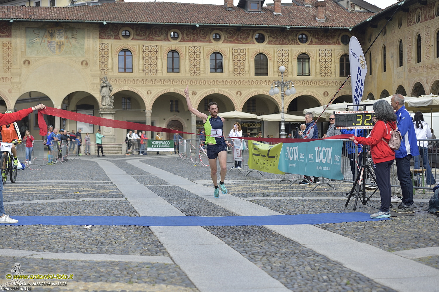 Foto 0020 di 146