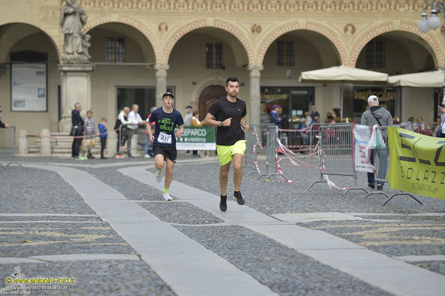 Foto 0060 di 146