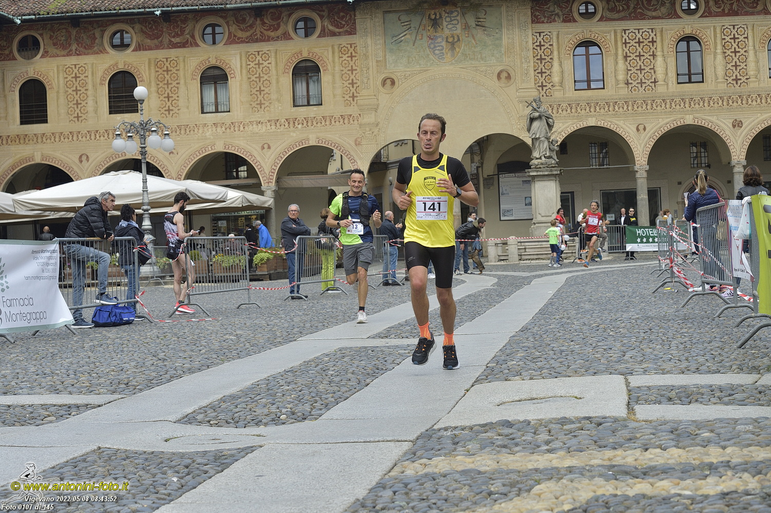 Foto 0107 di 145