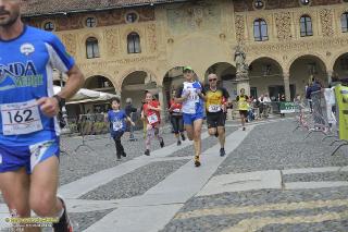 Foto 0102 di 145