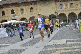 Foto 0103 di 145