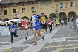 Foto 0104 di 145