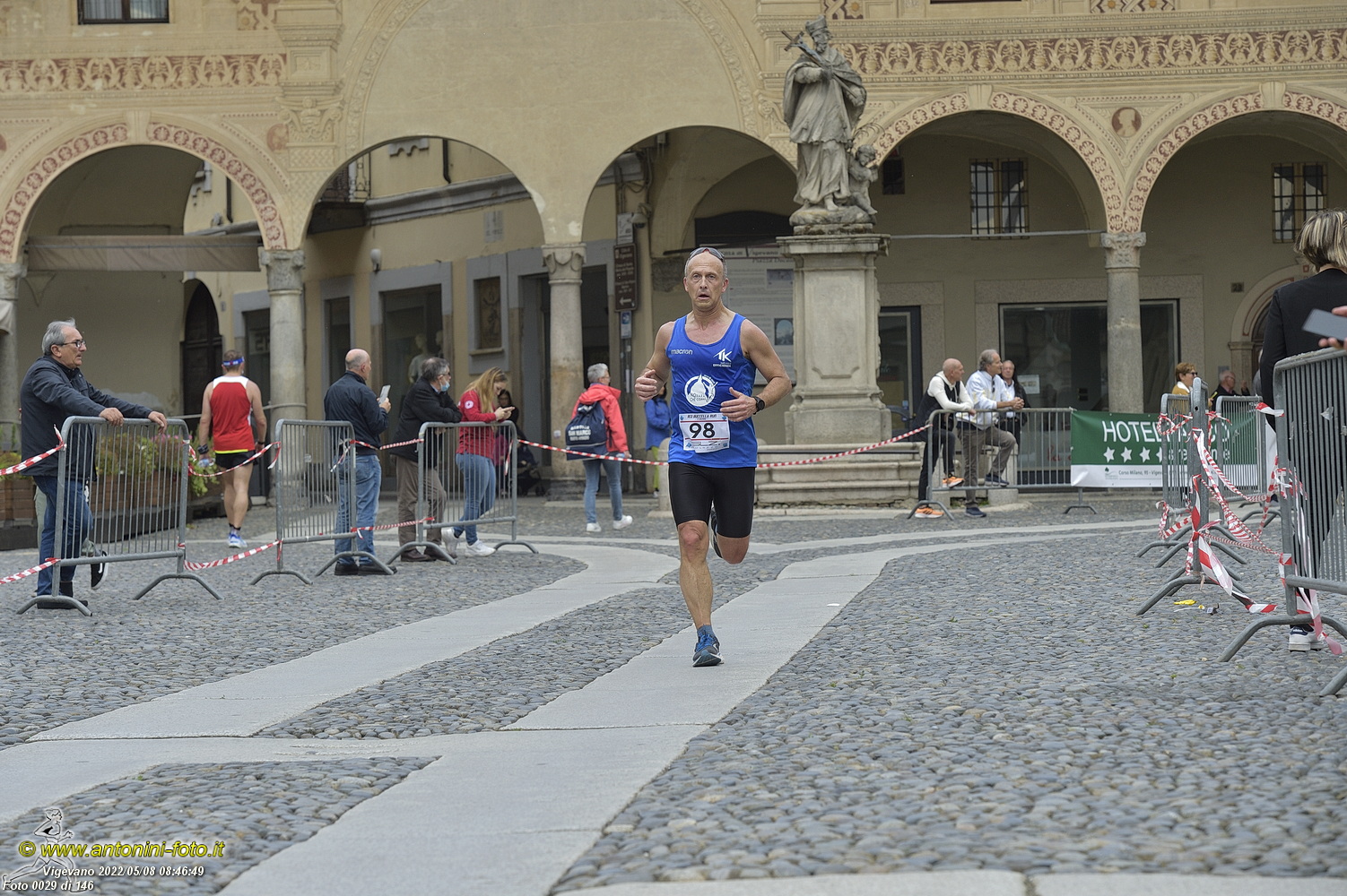 Foto 0029 di 146