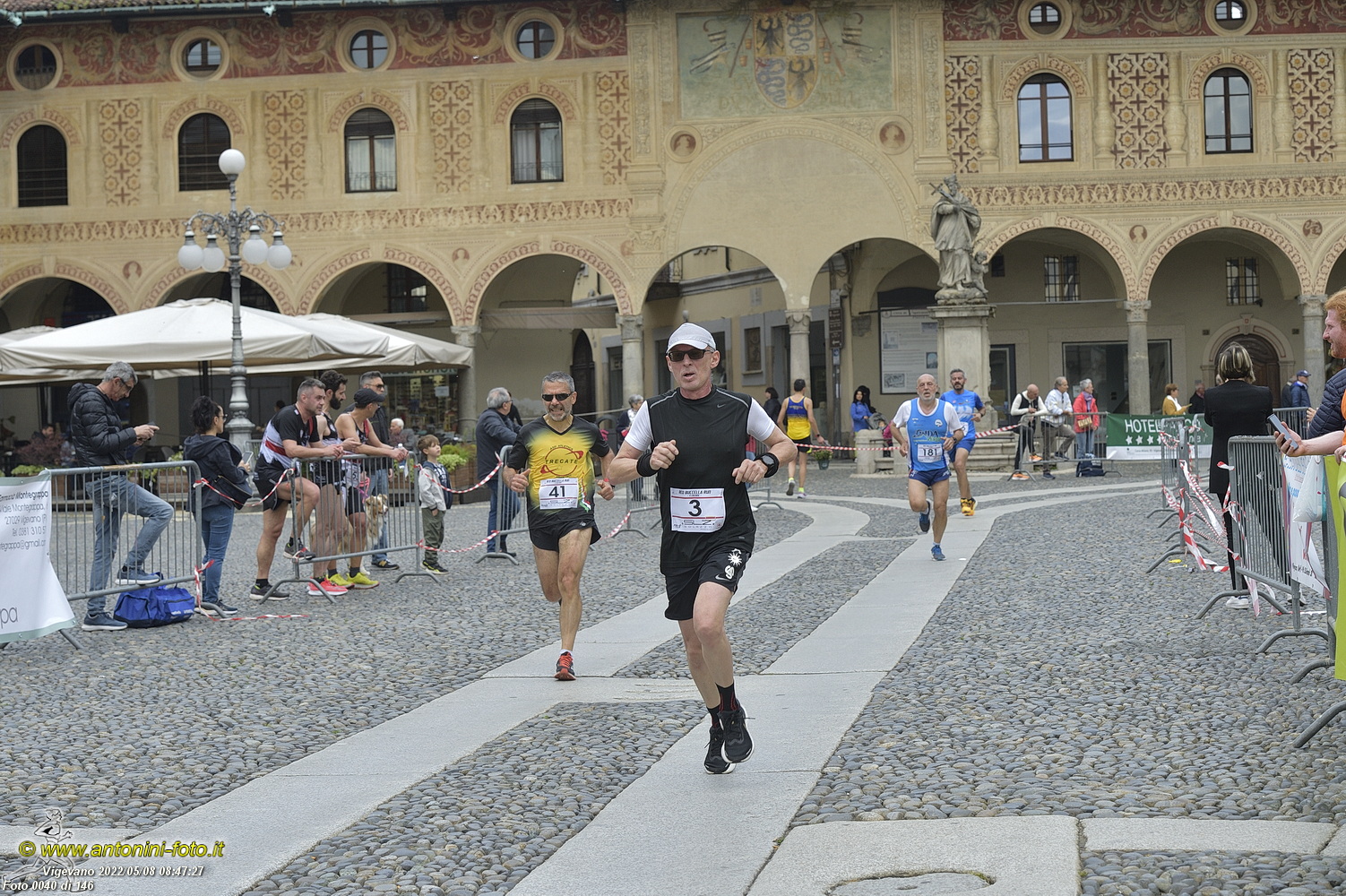 Foto 0040 di 146