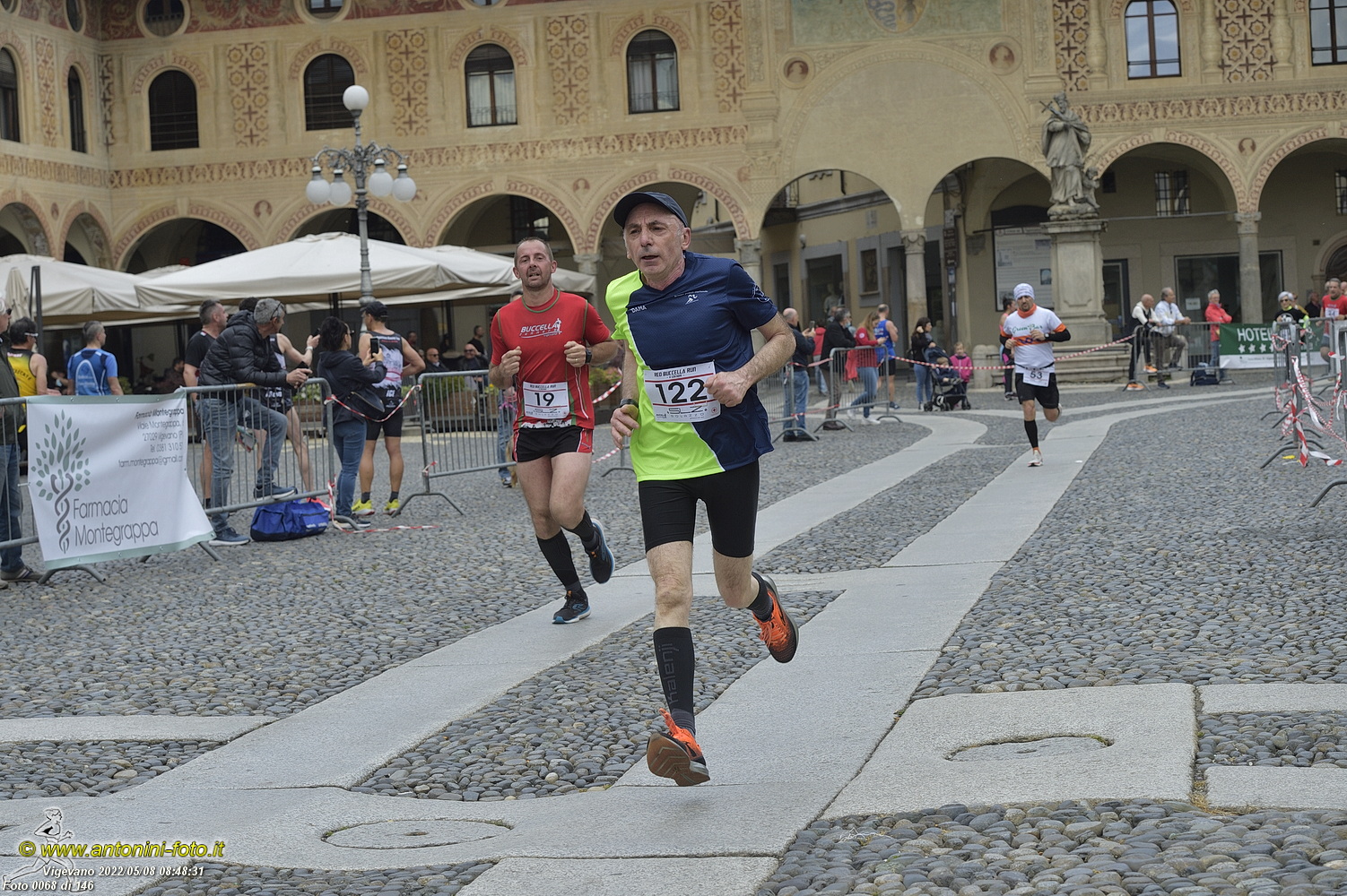 Foto 0068 di 146