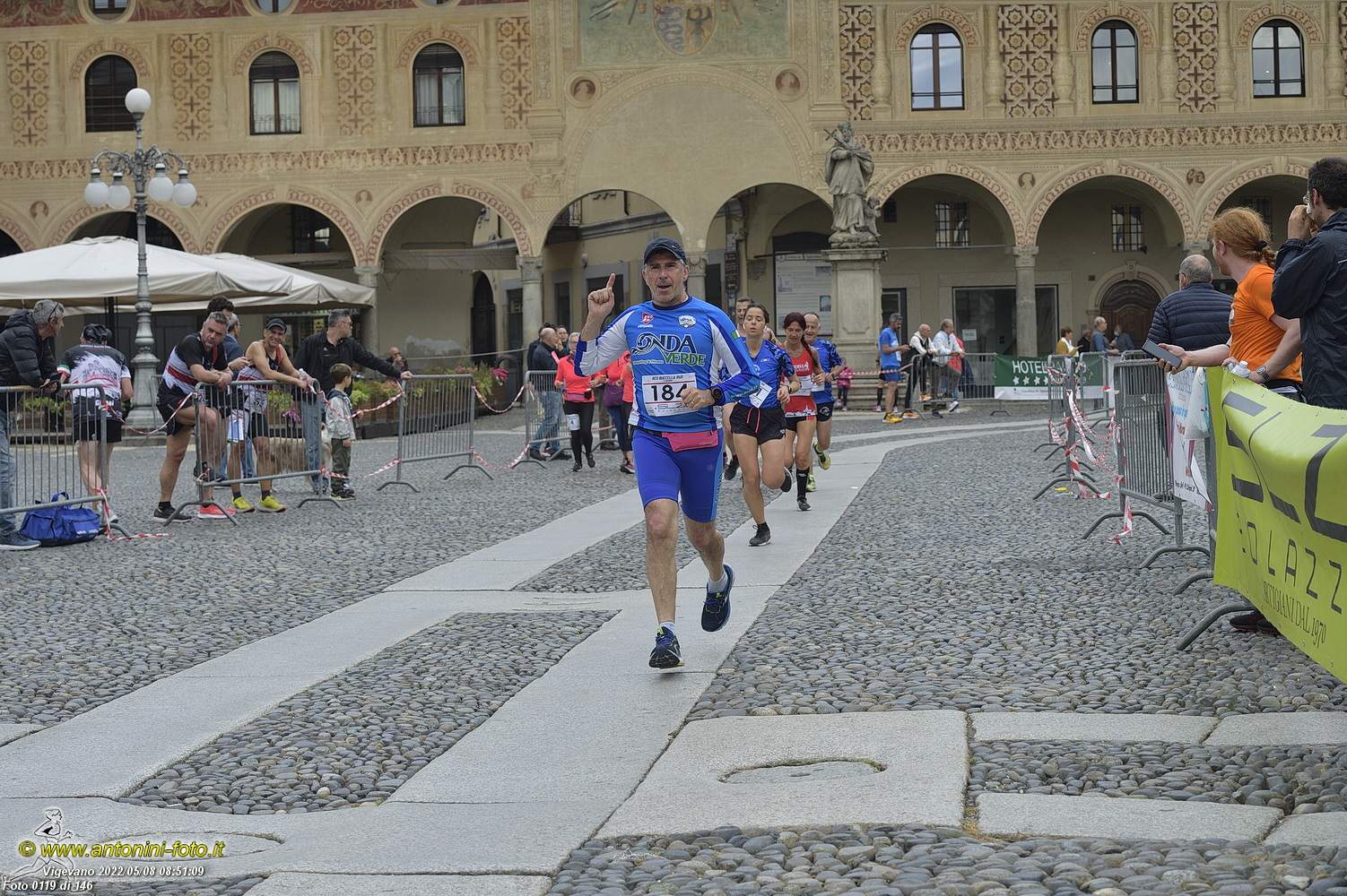 Foto 0119 di 146