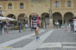 Foto 0011 di 146