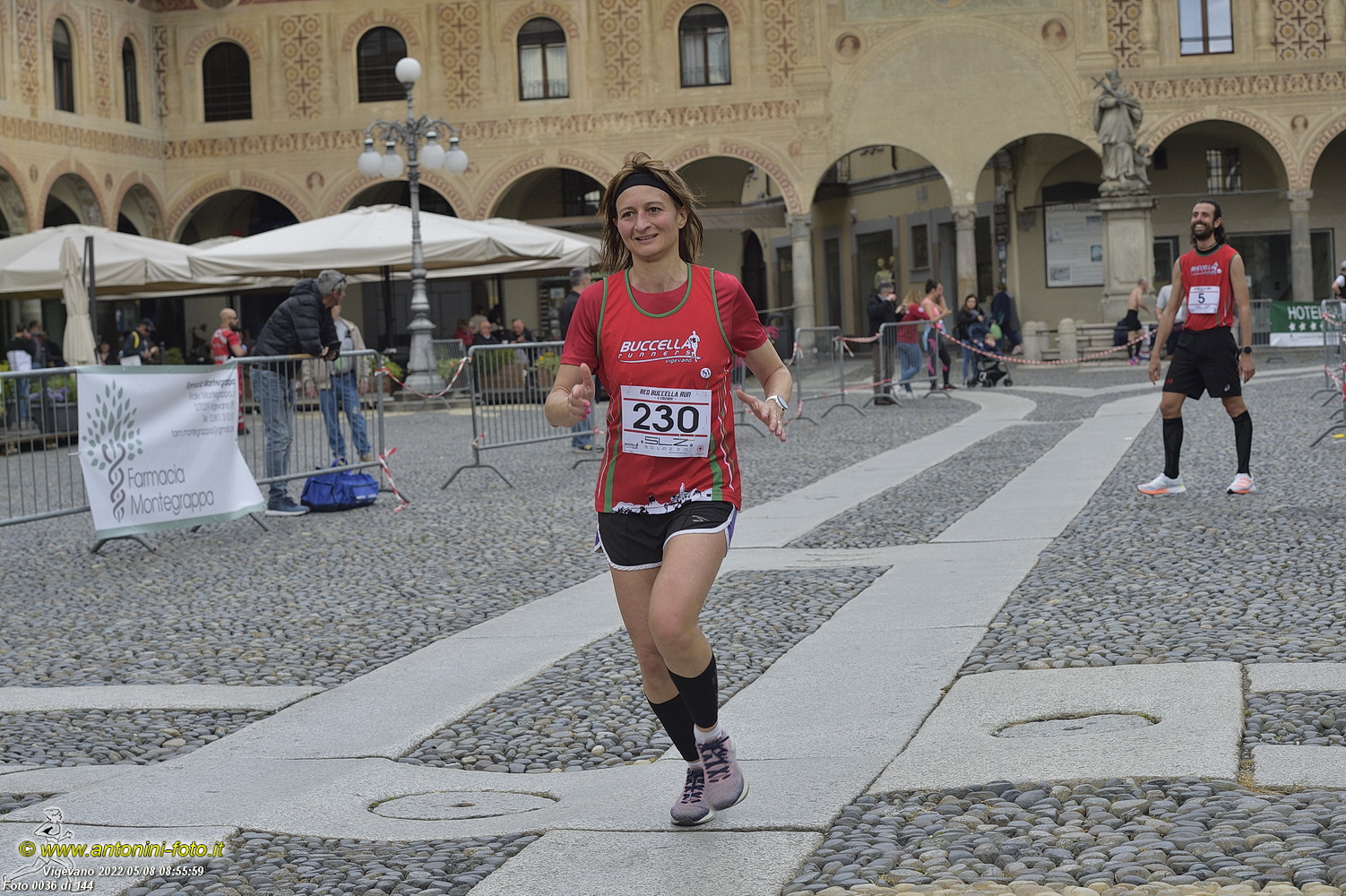 Foto 0036 di 144