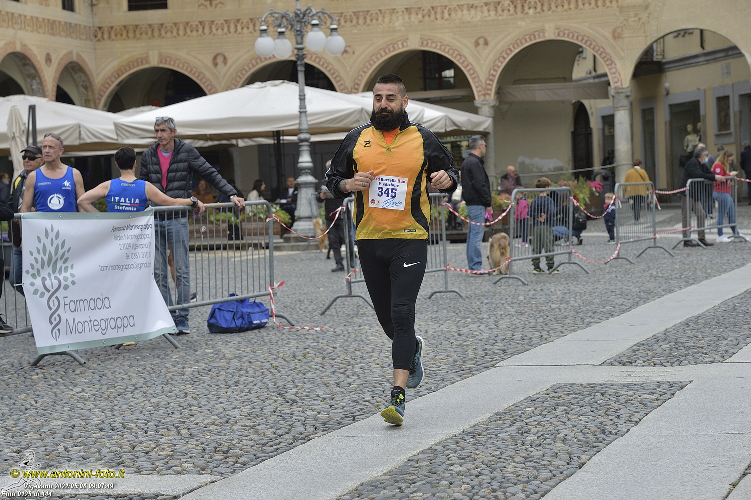 Foto 0125 di 144