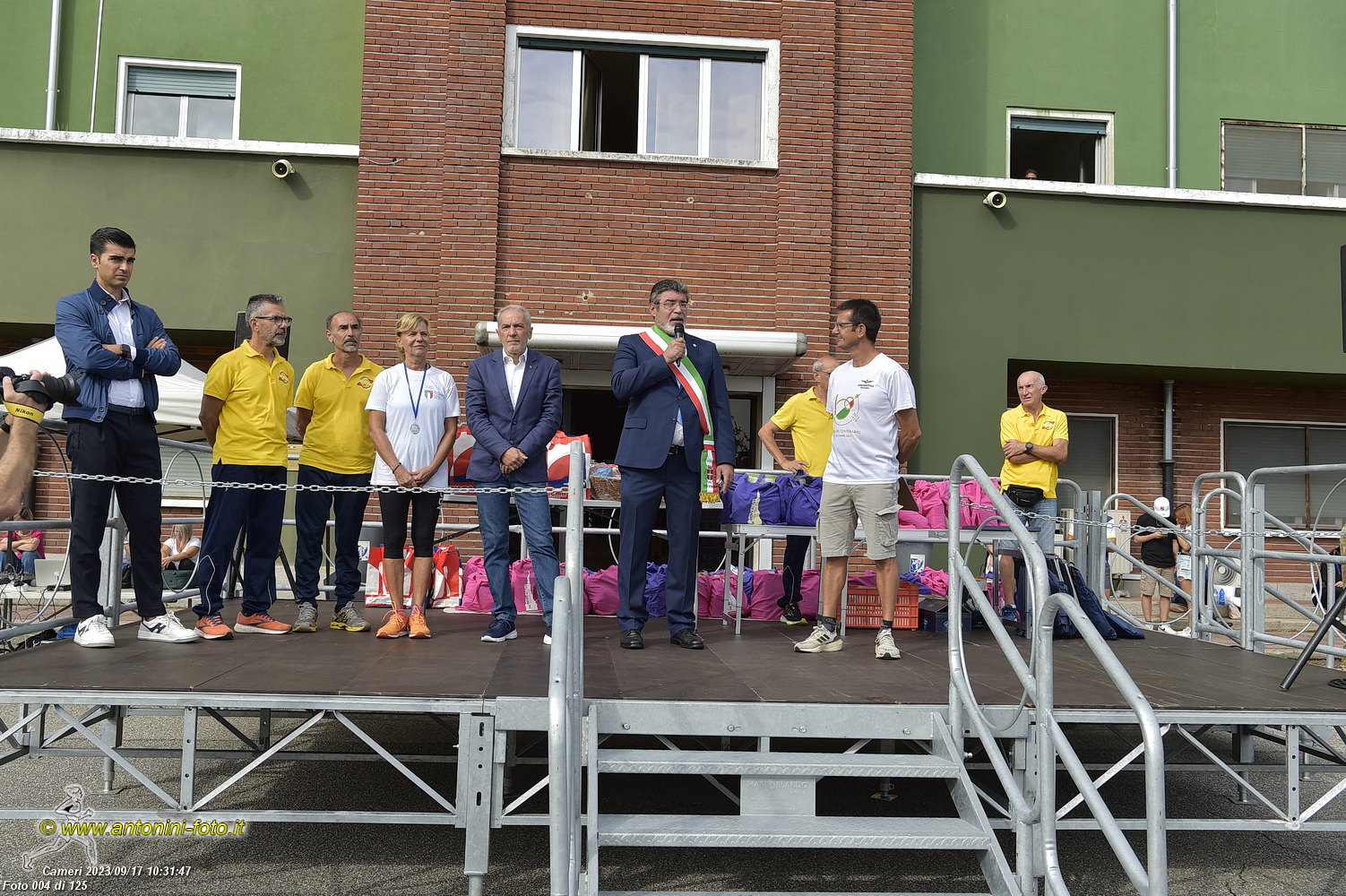 Foto 004 di 125