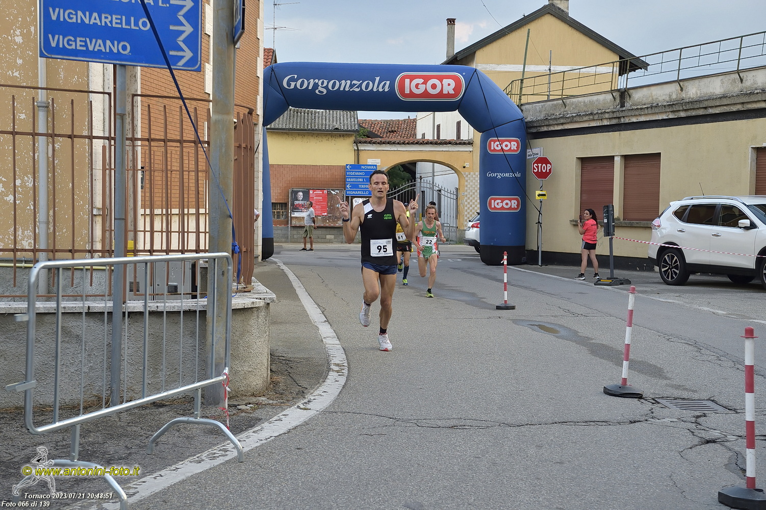 Foto 066 di 139