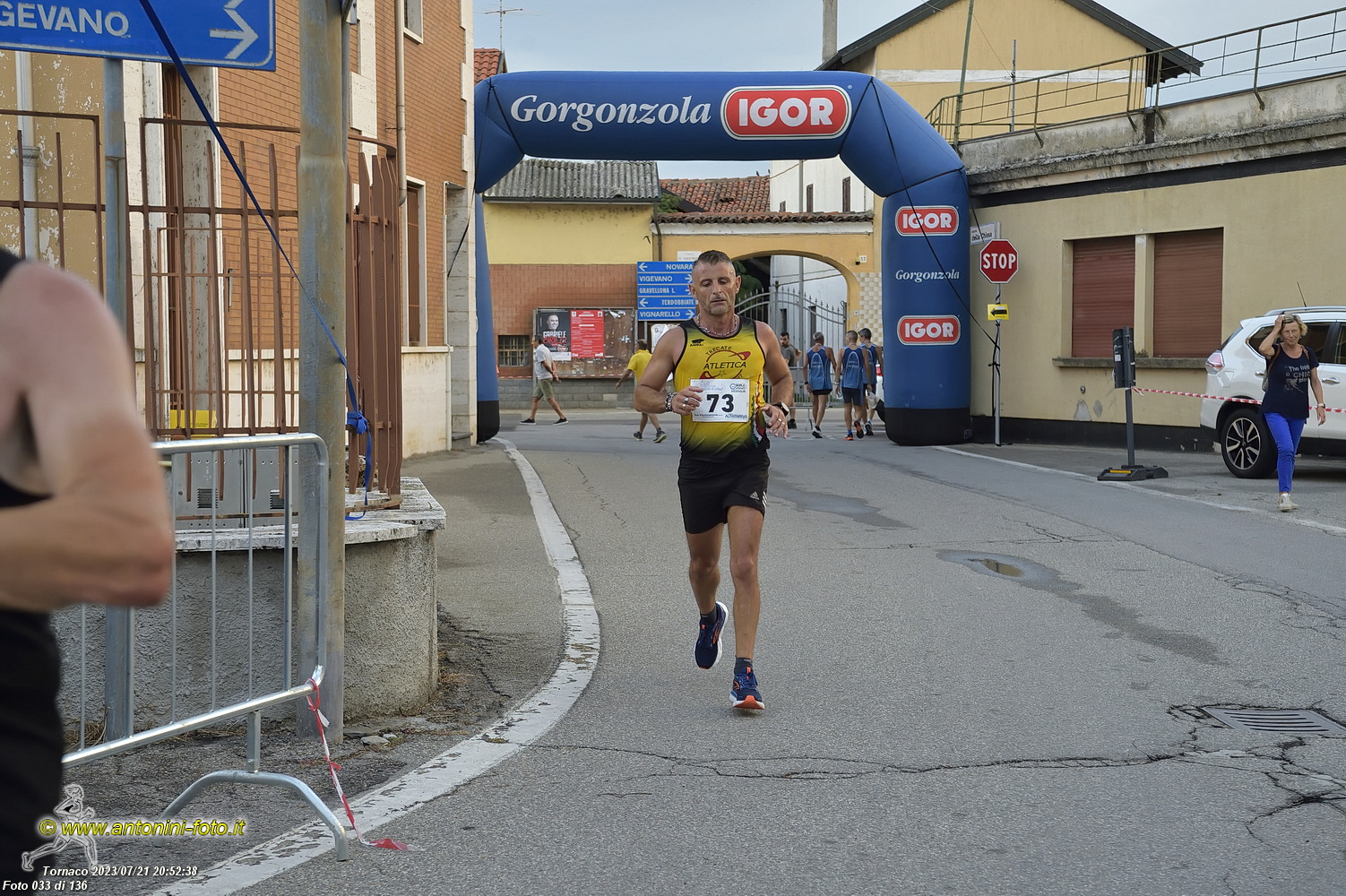 Foto 033 di 136