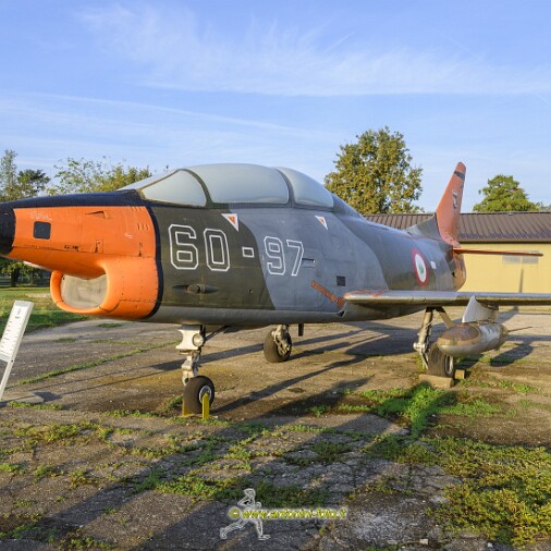 Foto 010 di 115