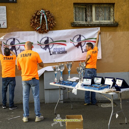 Foto 001 di 145