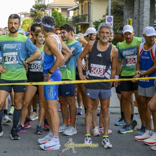 Foto 010 di 119