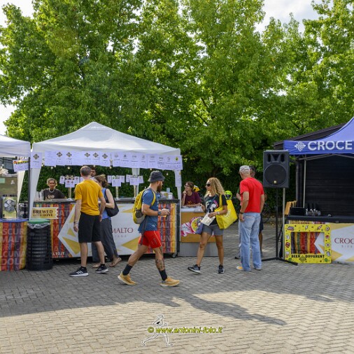 Foto 002 di 112